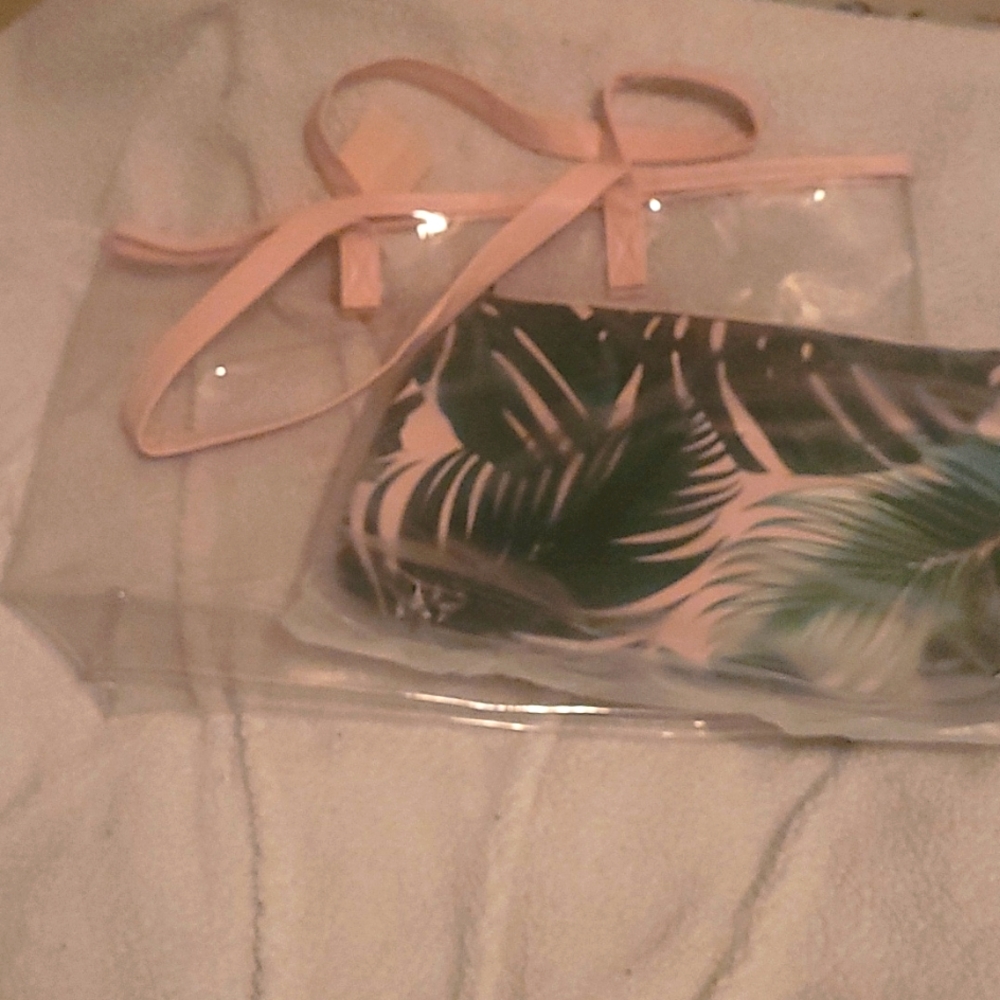 Lrge clear tote